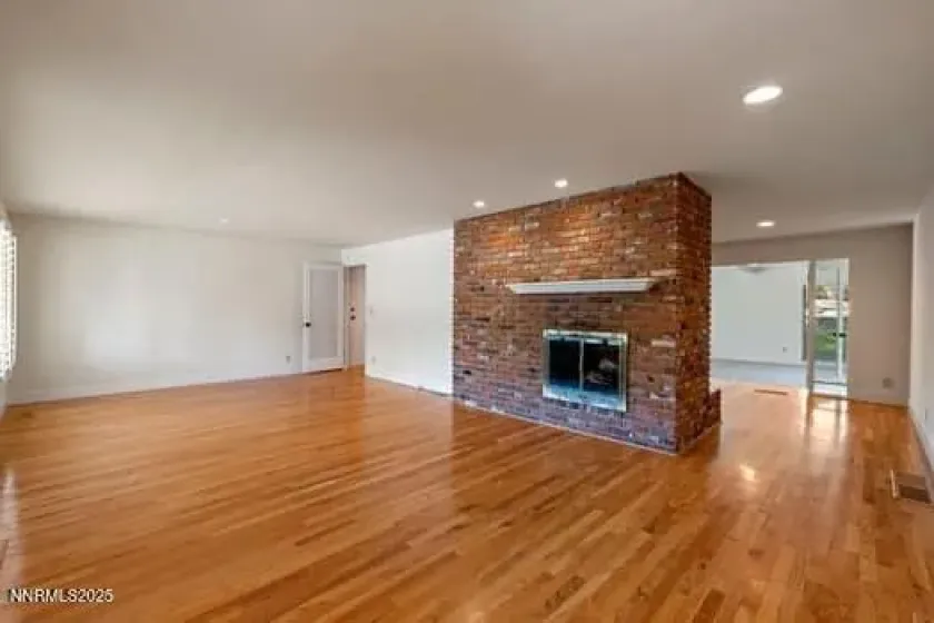 2201 Barnes, Reno, Nevada 89509, 3 Bedrooms Bedrooms, ,2 BathroomsBathrooms,Residential,Residential,Barnes,250057463