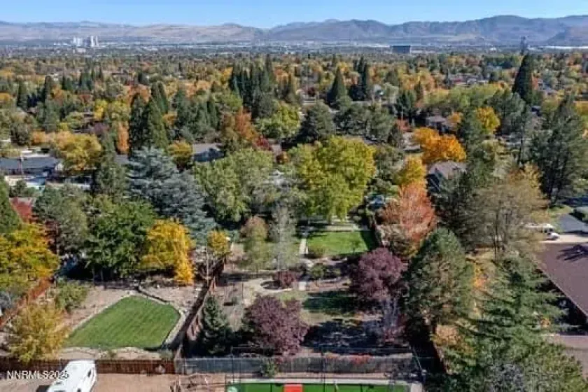 2201 Barnes, Reno, Nevada 89509, 3 Bedrooms Bedrooms, ,2 BathroomsBathrooms,Residential,Residential,Barnes,250057463