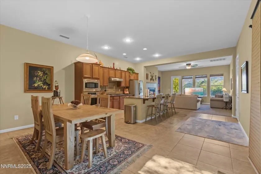 10900 Serratina, Reno, Nevada 89521, 3 Bedrooms Bedrooms, ,3 BathroomsBathrooms,Residential,Residential,Serratina,250057461