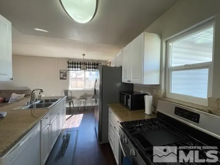 7411 Essex, Reno, Nevada 89506, 4 Bedrooms Bedrooms, ,3 BathroomsBathrooms,Residential,Residential,Essex,250003383