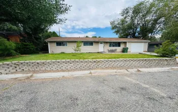 240 Circle, Winnemucca, Nevada 89445, 3 Bedrooms Bedrooms, ,2 BathroomsBathrooms,Residential,Residential,Circle,250053968