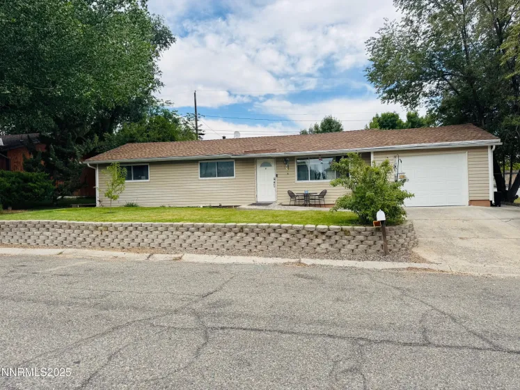 240 Circle, Winnemucca, Nevada 89445, 3 Bedrooms Bedrooms, ,2 BathroomsBathrooms,Residential,Residential,Circle,250053968 240 Circle, Winnemucca, Nevada 89445, 3 Bedrooms Bedrooms, ,2 BathroomsBathrooms,Residential,Residential,Circle,250053968