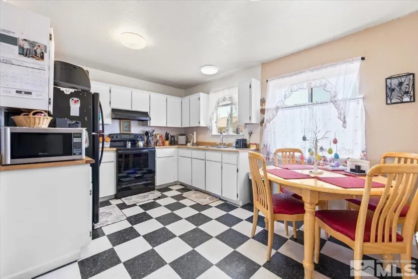 411 Paul, Yerington, Nevada 89447, 2 Bedrooms Bedrooms, ,1 BathroomBathrooms,Residential,Residential,Paul,250004770