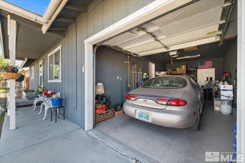 411 Paul, Yerington, Nevada 89447, 2 Bedrooms Bedrooms, ,1 BathroomBathrooms,Residential,Residential,Paul,250004770