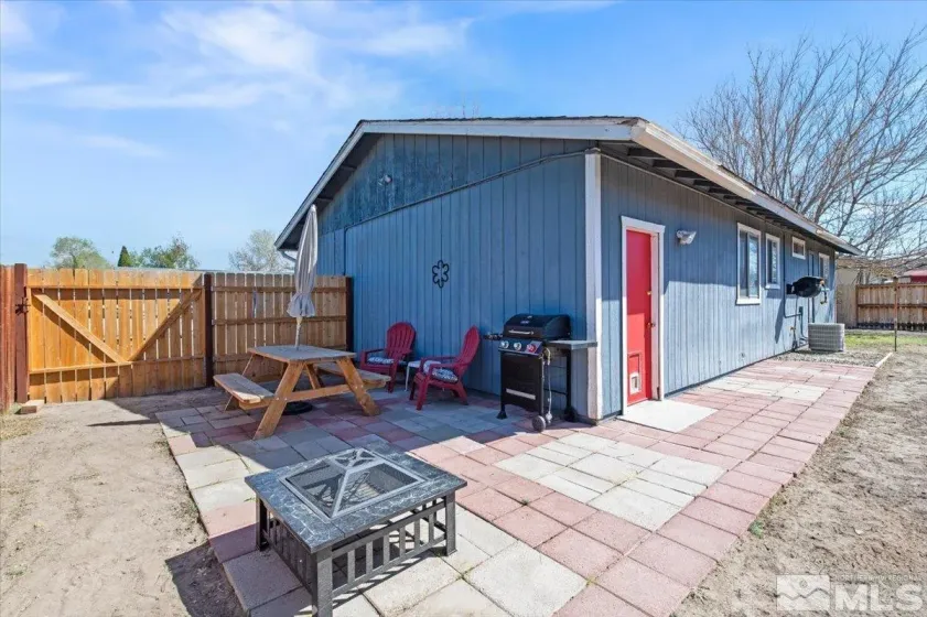 411 Paul, Yerington, Nevada 89447, 2 Bedrooms Bedrooms, ,1 BathroomBathrooms,Residential,Residential,Paul,250004770