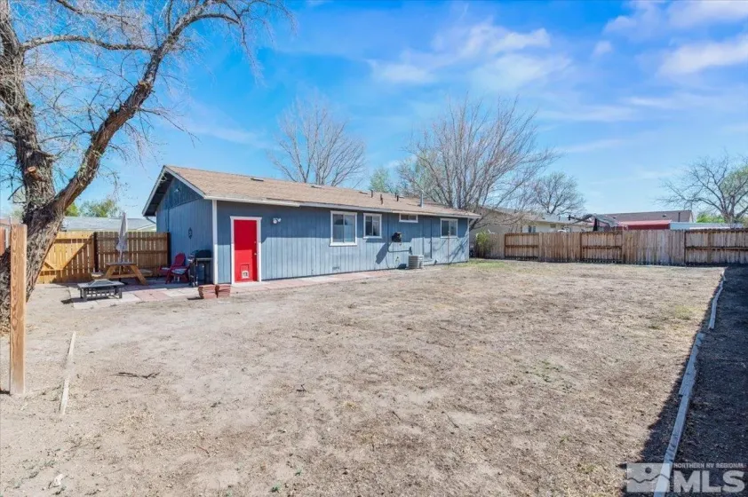 411 Paul, Yerington, Nevada 89447, 2 Bedrooms Bedrooms, ,1 BathroomBathrooms,Residential,Residential,Paul,250004770