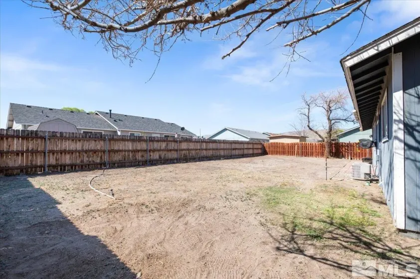 411 Paul, Yerington, Nevada 89447, 2 Bedrooms Bedrooms, ,1 BathroomBathrooms,Residential,Residential,Paul,250004770