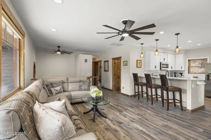 984 Tyner, Incline Village, Nevada 89451, 4 Bedrooms Bedrooms, ,3 BathroomsBathrooms,Residential,Residential,Tyner,250057541