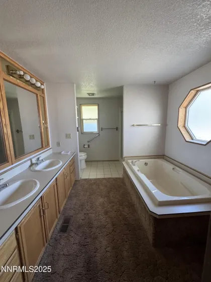 3255 Upper Valley, Lovelock, Nevada 89419, 3 Bedrooms Bedrooms, ,2 BathroomsBathrooms,Residential,Residential,Upper Valley,250057548