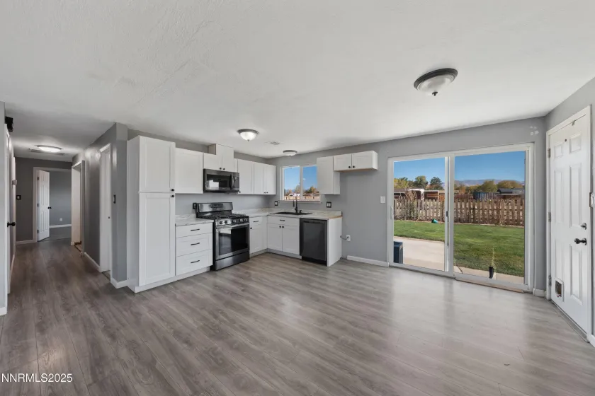 889 Tillman, Gardnerville, Nevada 89460, 3 Bedrooms Bedrooms, ,2 BathroomsBathrooms,Residential,Residential,Tillman,250057561