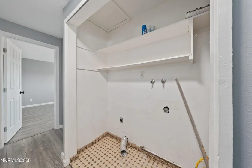 889 Tillman, Gardnerville, Nevada 89460, 3 Bedrooms Bedrooms, ,2 BathroomsBathrooms,Residential,Residential,Tillman,250057561