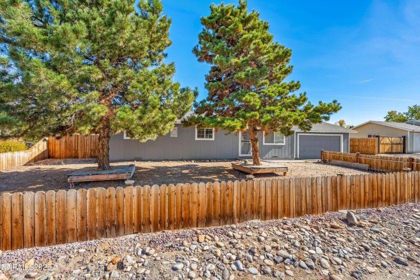 889 Tillman, Gardnerville, Nevada 89460, 3 Bedrooms Bedrooms, ,2 BathroomsBathrooms,Residential,Residential,Tillman,250057561