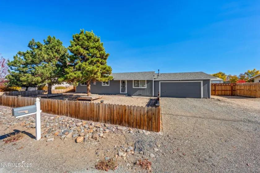 889 Tillman, Gardnerville, Nevada 89460, 3 Bedrooms Bedrooms, ,2 BathroomsBathrooms,Residential,Residential,Tillman,250057561