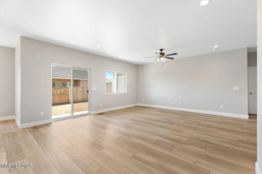 882 Great Basin, Fallon, Nevada 89406, 3 Bedrooms Bedrooms, ,2 BathroomsBathrooms,Residential,Residential,Great Basin,250057562