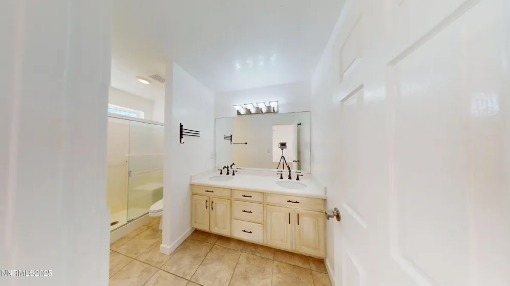 5550 Patrician, Winnemucca, Nevada 89445, 5 Bedrooms Bedrooms, ,3 BathroomsBathrooms,Residential,Residential,Patrician,250057564