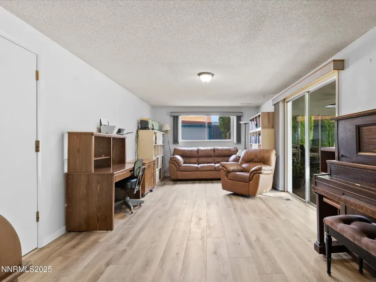 13840 Chamy, Reno, Nevada 89521, 3 Bedrooms Bedrooms, ,2 BathroomsBathrooms,Residential,Residential,Chamy,250057566