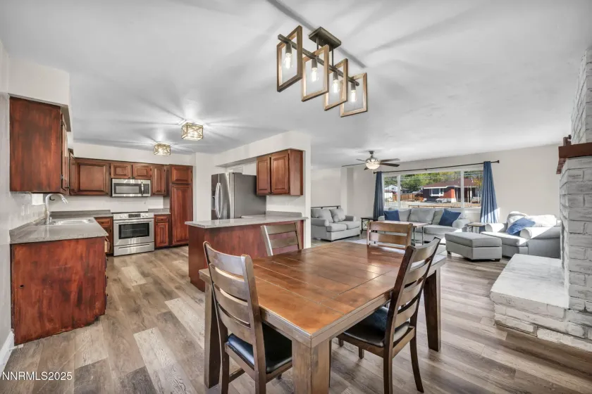 14595 Chamy, Reno, Nevada 89521, 5 Bedrooms Bedrooms, ,3 BathroomsBathrooms,Residential,Residential,Chamy,250057567