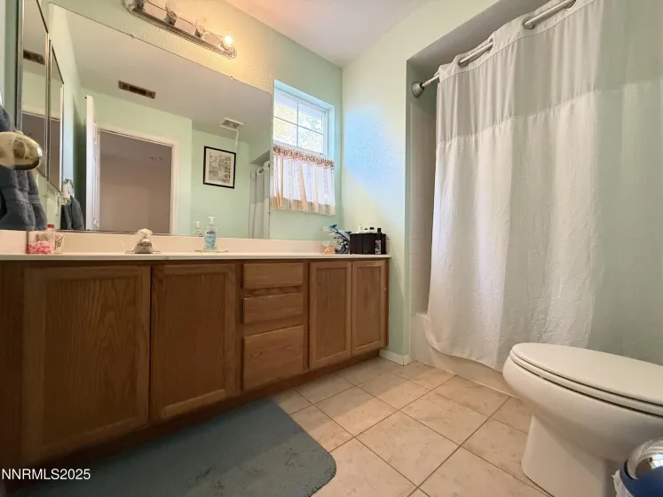 1208 Bodega, Sparks, Nevada 89436, 4 Bedrooms Bedrooms, ,3 BathroomsBathrooms,Residential,Residential,Bodega,250057568