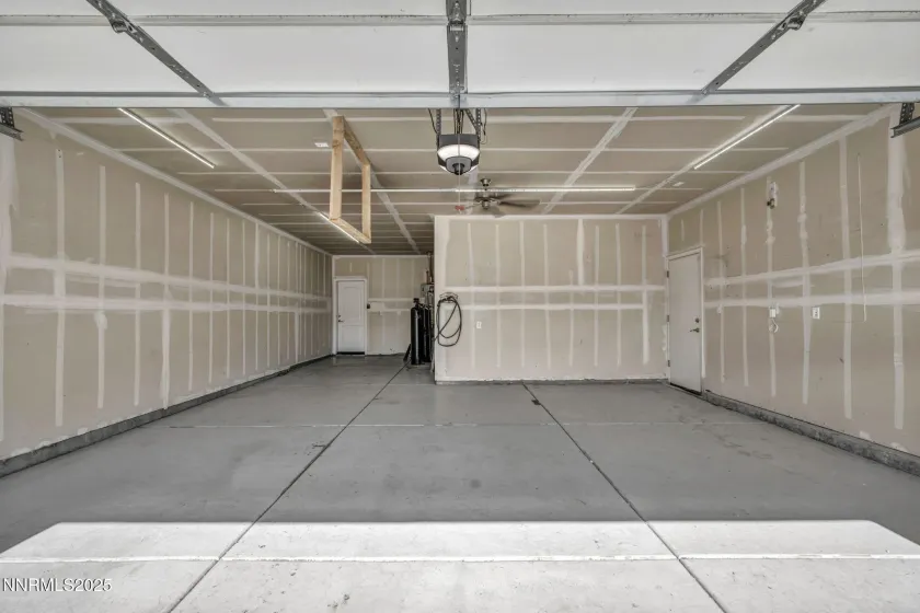 180 Walnut, Fernley, Nevada 89408, 4 Bedrooms Bedrooms, ,3 BathroomsBathrooms,Residential,Residential,Walnut,250055060