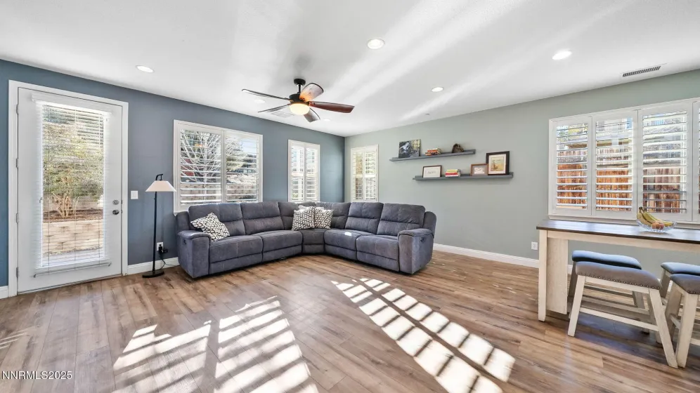 5148 Komatite, Sparks, Nevada 89436, 5 Bedrooms Bedrooms, ,4 BathroomsBathrooms,Residential,Residential,Komatite,250057582