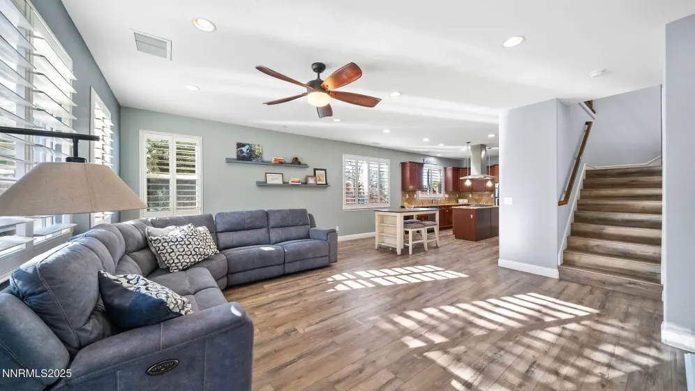 5148 Komatite, Sparks, Nevada 89436, 5 Bedrooms Bedrooms, ,4 BathroomsBathrooms,Residential,Residential,Komatite,250057582