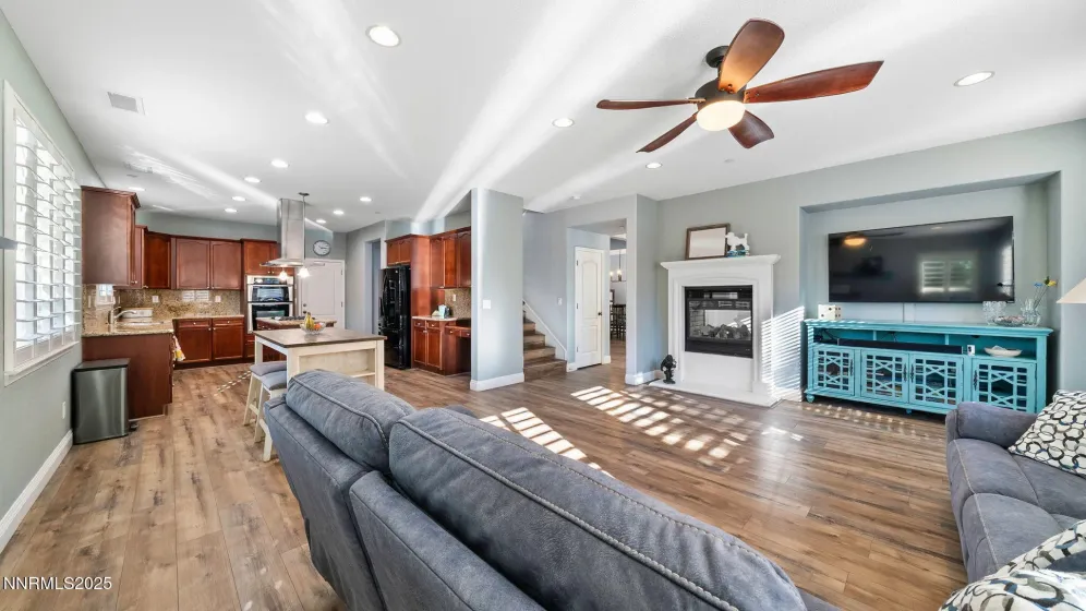 5148 Komatite, Sparks, Nevada 89436, 5 Bedrooms Bedrooms, ,4 BathroomsBathrooms,Residential,Residential,Komatite,250057582