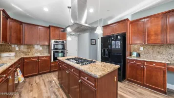 5148 Komatite, Sparks, Nevada 89436, 5 Bedrooms Bedrooms, ,4 BathroomsBathrooms,Residential,Residential,Komatite,250057582