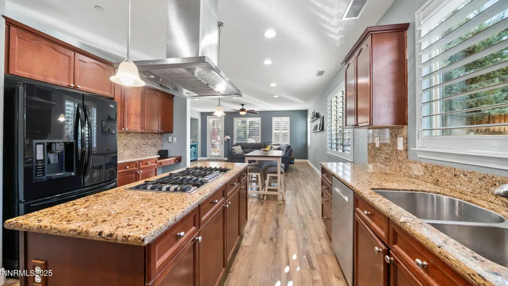 5148 Komatite, Sparks, Nevada 89436, 5 Bedrooms Bedrooms, ,4 BathroomsBathrooms,Residential,Residential,Komatite,250057582