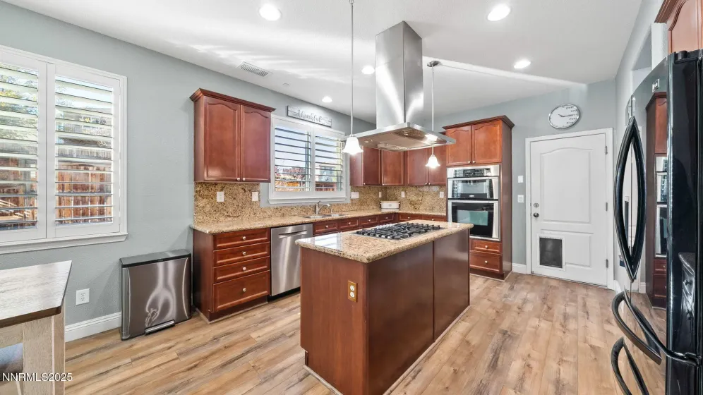 5148 Komatite, Sparks, Nevada 89436, 5 Bedrooms Bedrooms, ,4 BathroomsBathrooms,Residential,Residential,Komatite,250057582