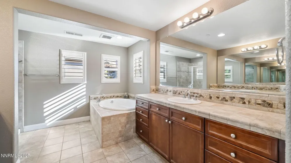 5148 Komatite, Sparks, Nevada 89436, 5 Bedrooms Bedrooms, ,4 BathroomsBathrooms,Residential,Residential,Komatite,250057582