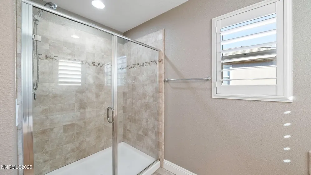 5148 Komatite, Sparks, Nevada 89436, 5 Bedrooms Bedrooms, ,4 BathroomsBathrooms,Residential,Residential,Komatite,250057582