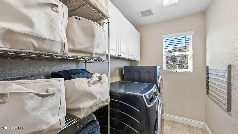 5148 Komatite, Sparks, Nevada 89436, 5 Bedrooms Bedrooms, ,4 BathroomsBathrooms,Residential,Residential,Komatite,250057582