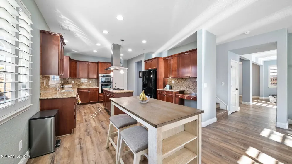 5148 Komatite, Sparks, Nevada 89436, 5 Bedrooms Bedrooms, ,4 BathroomsBathrooms,Residential,Residential,Komatite,250057582