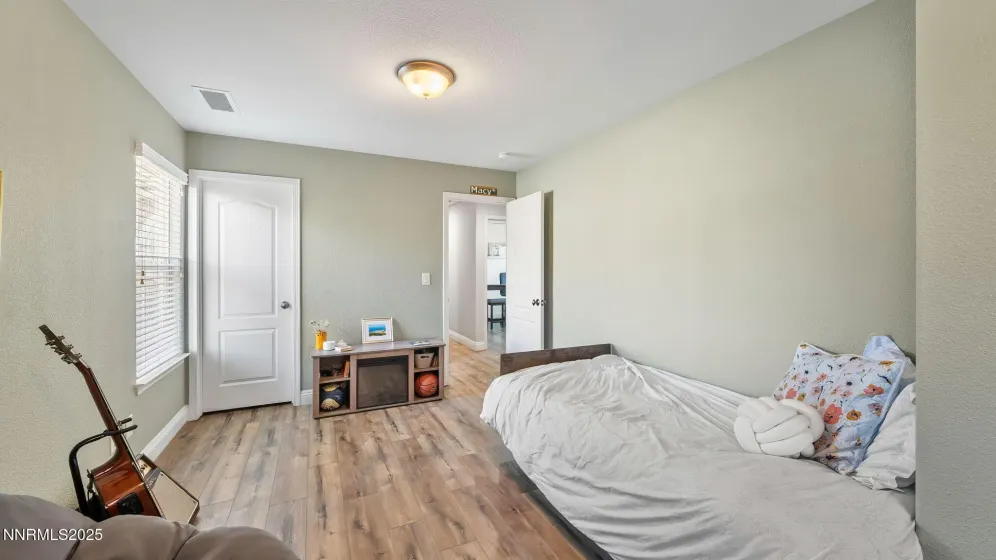 5148 Komatite, Sparks, Nevada 89436, 5 Bedrooms Bedrooms, ,4 BathroomsBathrooms,Residential,Residential,Komatite,250057582