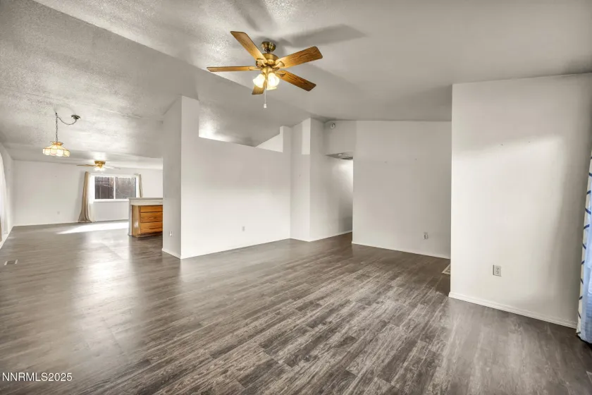 2441 Carriage Crest, Carson City, Nevada 89706, 3 Bedrooms Bedrooms, ,2 BathroomsBathrooms,Residential,Residential,Carriage Crest,250057593