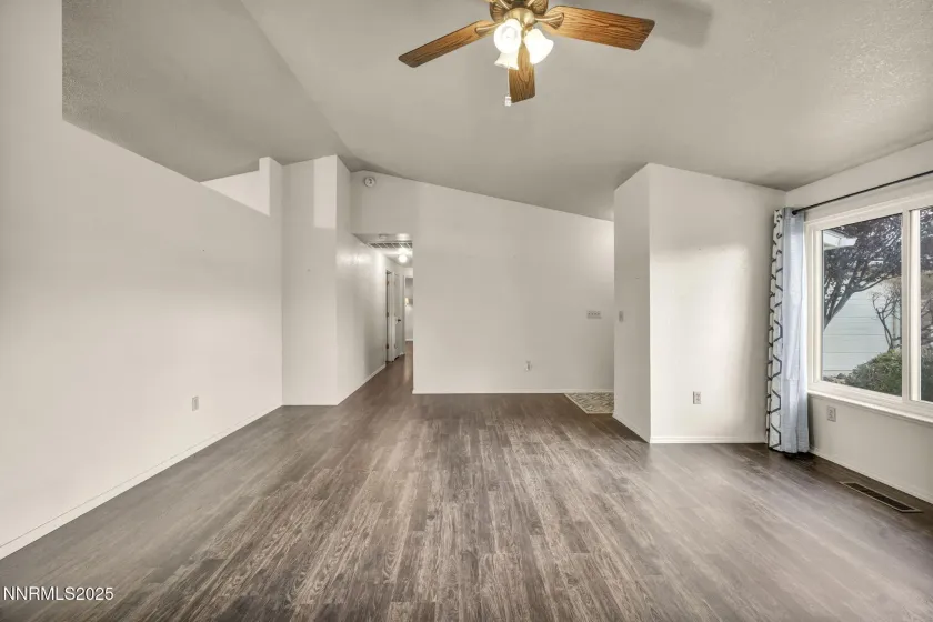 2441 Carriage Crest, Carson City, Nevada 89706, 3 Bedrooms Bedrooms, ,2 BathroomsBathrooms,Residential,Residential,Carriage Crest,250057593