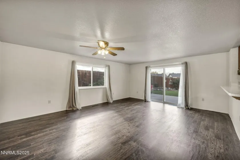 2441 Carriage Crest, Carson City, Nevada 89706, 3 Bedrooms Bedrooms, ,2 BathroomsBathrooms,Residential,Residential,Carriage Crest,250057593