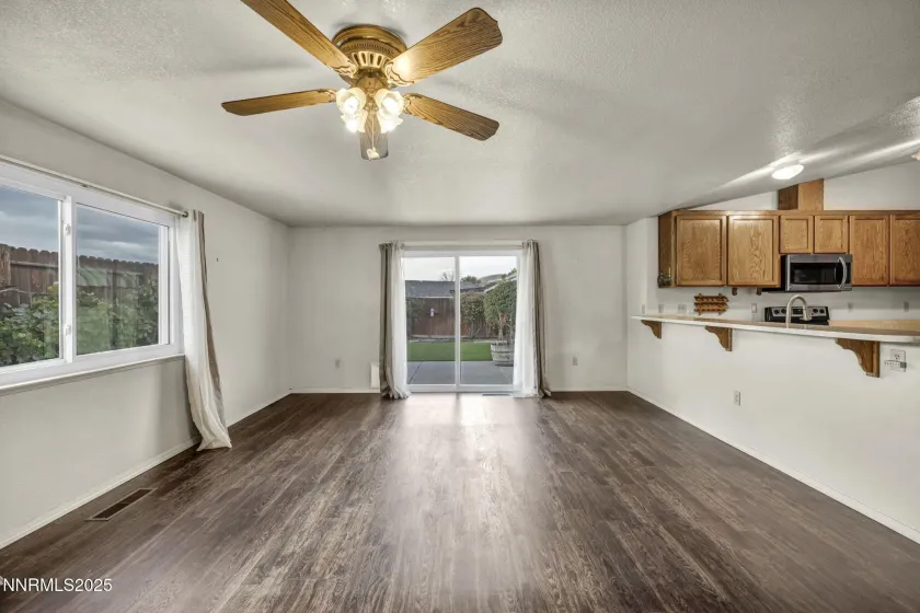 2441 Carriage Crest, Carson City, Nevada 89706, 3 Bedrooms Bedrooms, ,2 BathroomsBathrooms,Residential,Residential,Carriage Crest,250057593