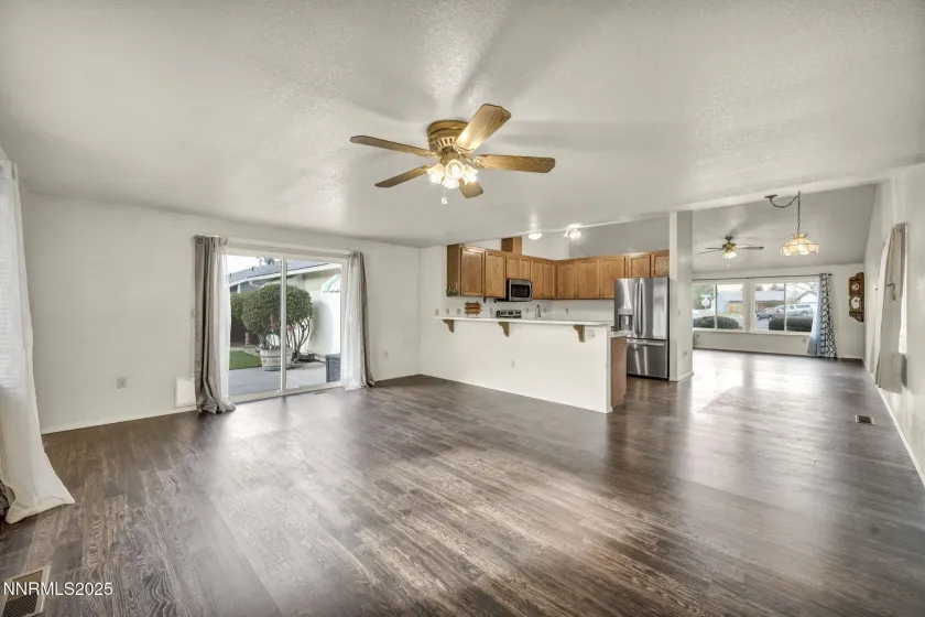 2441 Carriage Crest, Carson City, Nevada 89706, 3 Bedrooms Bedrooms, ,2 BathroomsBathrooms,Residential,Residential,Carriage Crest,250057593