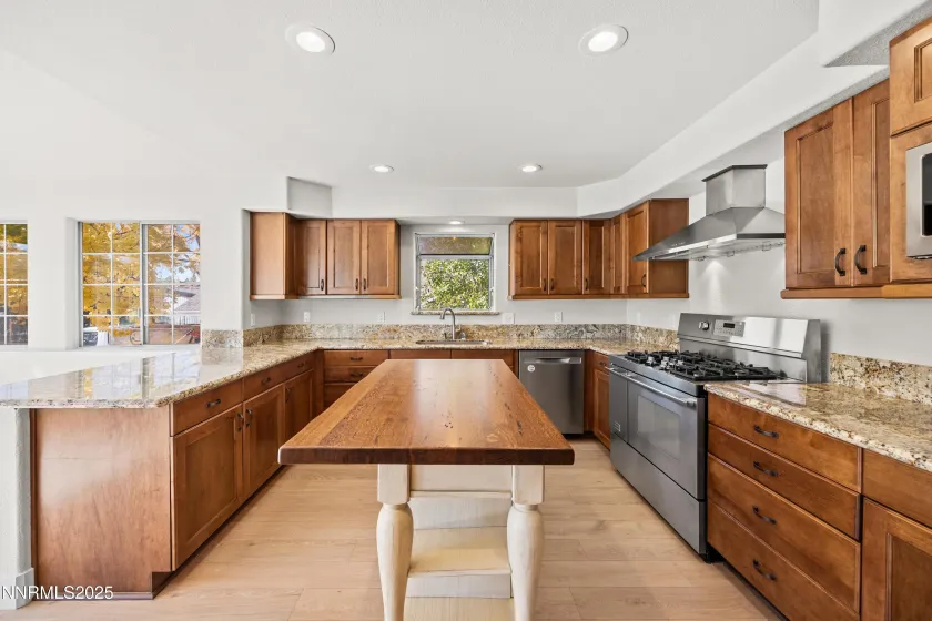 3510 Comstock, Reno, Nevada 89512, 4 Bedrooms Bedrooms, ,3 BathroomsBathrooms,Residential,Residential,Comstock,250000575