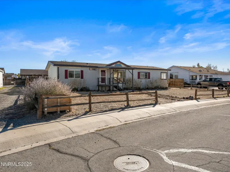 871 Jennys, Fernley, Nevada 89408, 4 Bedrooms Bedrooms, ,2 BathroomsBathrooms,Residential,Residential,Jennys,250057601