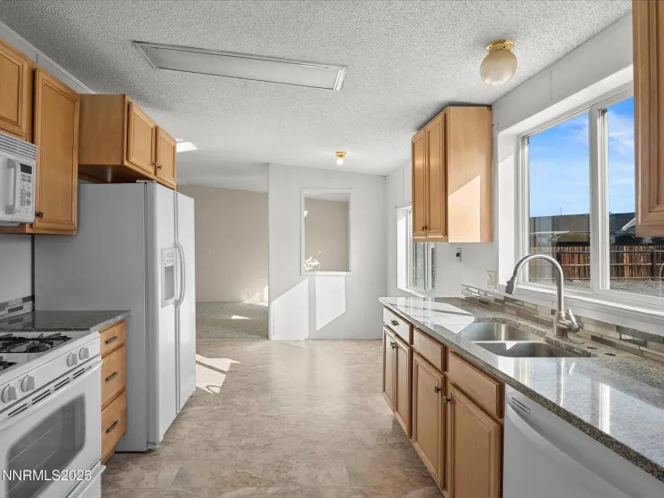 871 Jennys, Fernley, Nevada 89408, 4 Bedrooms Bedrooms, ,2 BathroomsBathrooms,Residential,Residential,Jennys,250057601