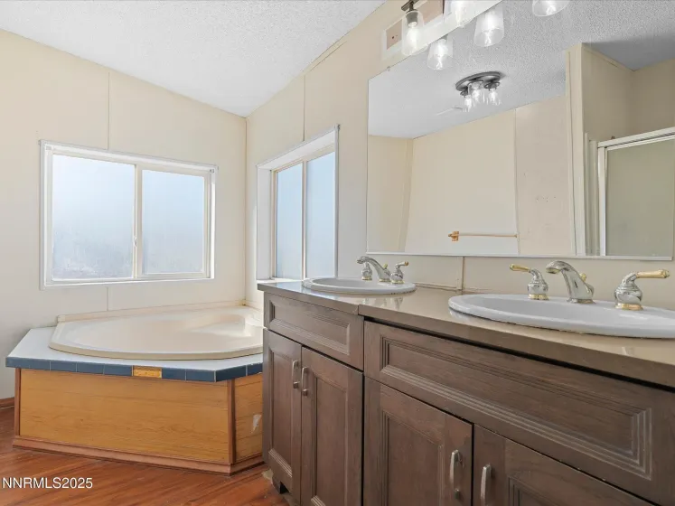 871 Jennys, Fernley, Nevada 89408, 4 Bedrooms Bedrooms, ,2 BathroomsBathrooms,Residential,Residential,Jennys,250057601