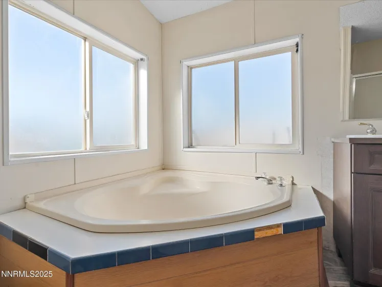 871 Jennys, Fernley, Nevada 89408, 4 Bedrooms Bedrooms, ,2 BathroomsBathrooms,Residential,Residential,Jennys,250057601