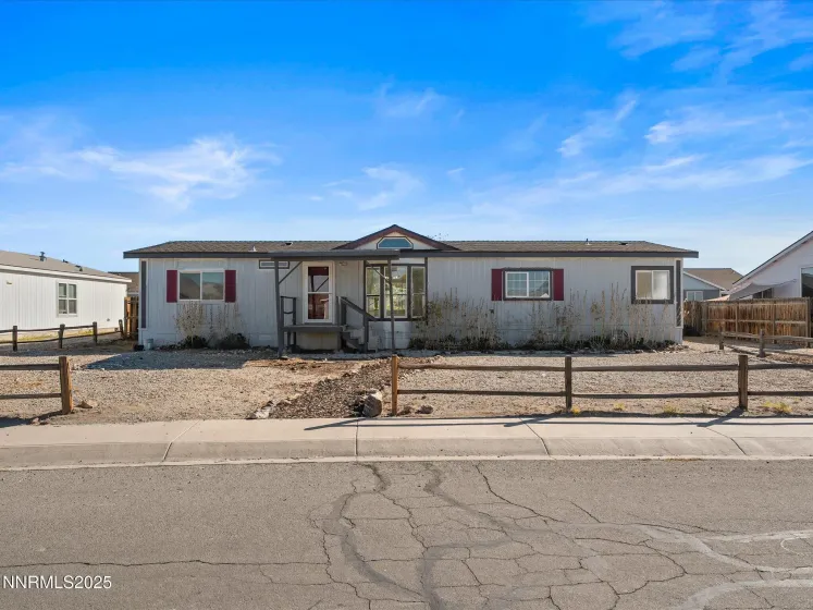 871 Jennys, Fernley, Nevada 89408, 4 Bedrooms Bedrooms, ,2 BathroomsBathrooms,Residential,Residential,Jennys,250057601