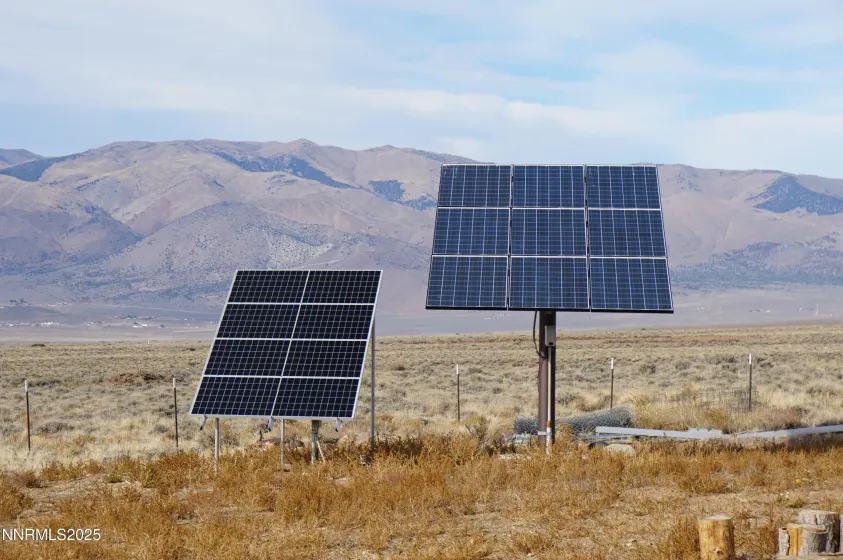 2561 Eastside, Gardnerville, Nevada 89410, 3 Bedrooms Bedrooms, ,2 BathroomsBathrooms,Residential,Residential,Eastside,250057602