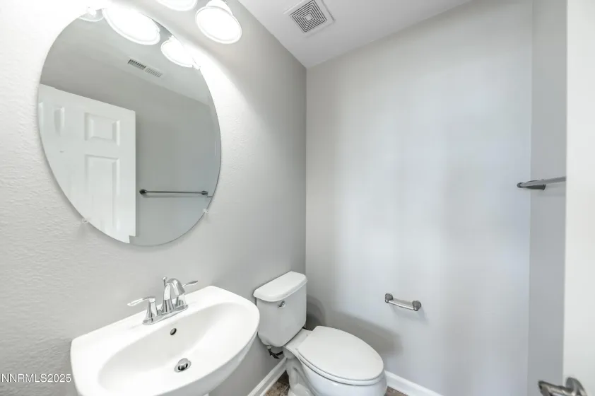 8905 Convair, Reno, Nevada 89506, 3 Bedrooms Bedrooms, ,3 BathroomsBathrooms,Residential,Residential,Convair,250057604