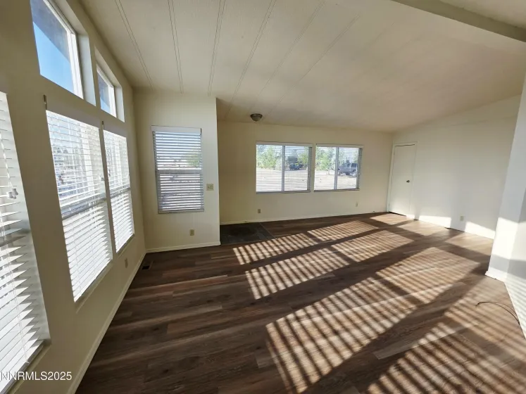 9380 Marshall, Fallon, Nevada 89406, 3 Bedrooms Bedrooms, ,2 BathroomsBathrooms,Residential,Residential,Marshall,250052985