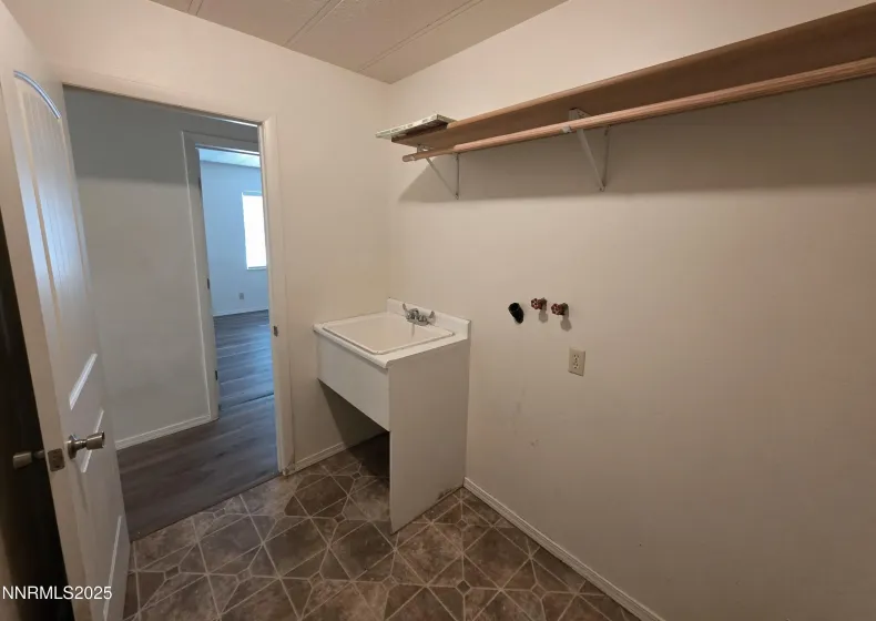 9380 Marshall, Fallon, Nevada 89406, 3 Bedrooms Bedrooms, ,2 BathroomsBathrooms,Residential,Residential,Marshall,250052985