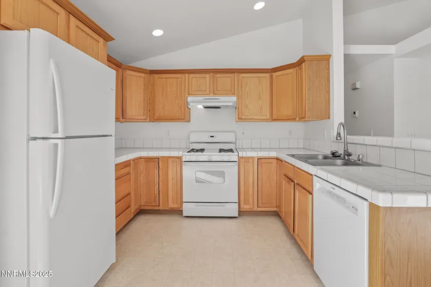 1464 Edlesborough, Gardnerville, Nevada 89410, 3 Bedrooms Bedrooms, ,2 BathroomsBathrooms,Residential,Residential,Edlesborough,250057619